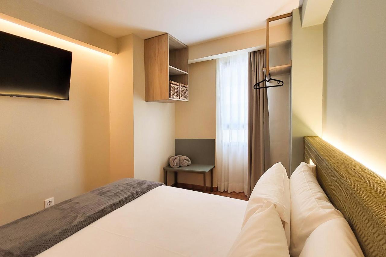 Apartamentos Las Ciencias B Valenza Esterno foto